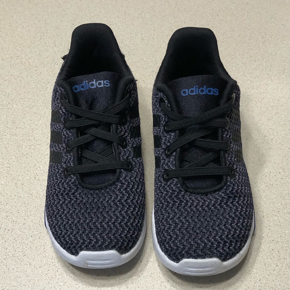 Adidas boys slip on shoes sz 9k